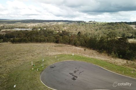 69 Charlotte Rd, Hampton, QLD 4352