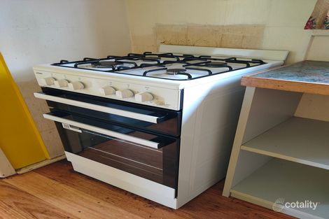 31 Malahang Pde, Heidelberg West, VIC 3081