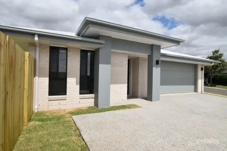 Property photo of 39 Harmony Drive Clinton QLD 4680