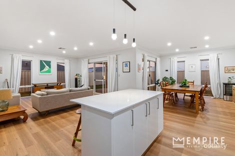 Property photo of 7 Figtree Avenue Lake Coogee WA 6166