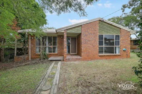 8 Sims Ct, Rockville, QLD 4350