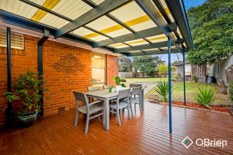 Property photo of 4 Golden Court Frankston North VIC 3200