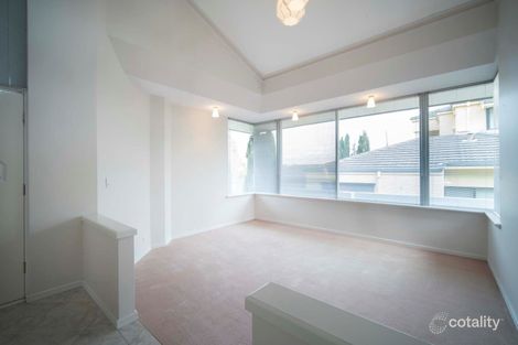 Property photo of 15 Hollister Way Noranda WA 6062