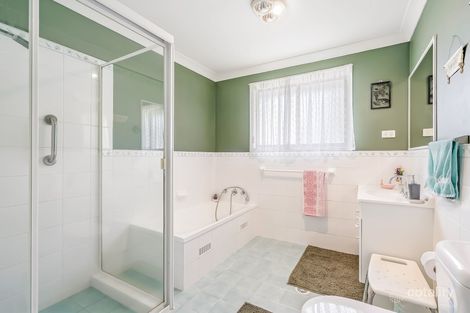 Property photo of 14 Karingal Place Blue Haven NSW 2262