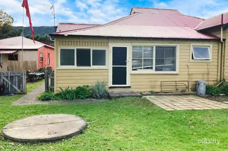 2/241 Lawrence Hargrave Dr, Thirroul, NSW 2515