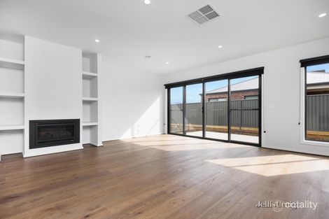Property photo of 14 Caligari Way Alfredton VIC 3350