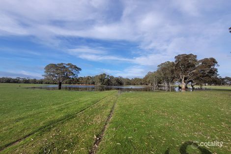 1083 Yarramyljup Rd, Rocklands, VIC 3401