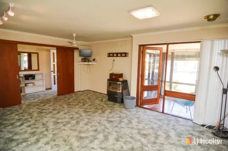 Property photo of 34 Outer Crescent Bowenfels NSW 2790