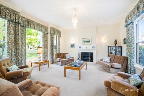 Property photo of 15 Mayfair Court West Albury NSW 2640