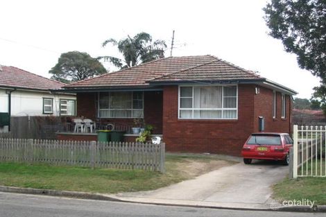 4 Carre Ave, Canley Heights, NSW 2166