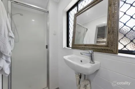 Property photo of 10 Rural View Drive Rural View QLD 4740