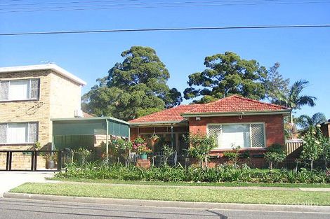 Property photo of 16A Chiswick Road Greenacre NSW 2190