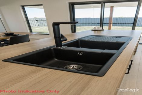 Property photo of 13 Costello Court Emerald QLD 4720