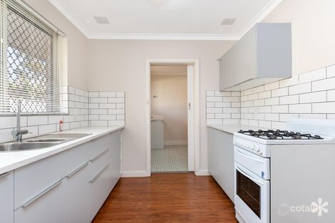 Property photo of 16 Conlon Street Waterford WA 6152