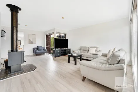 Property photo of 22 Sandham Road Westmeadows VIC 3049