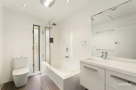 Property photo of 70 Noble Street Clayfield QLD 4011