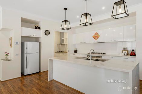 Property photo of 5 Kauri Grove Glen Waverley VIC 3150