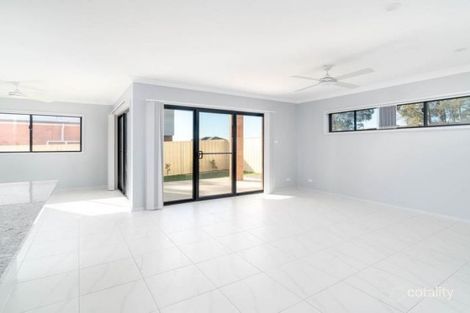 Property photo of 1/13A Wilton Drive East Maitland NSW 2323