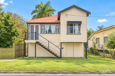 337 Bolsover St, Depot Hill, QLD 4700