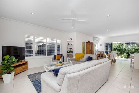 Property photo of 1/3 Sandown Avenue Bundall QLD 4217