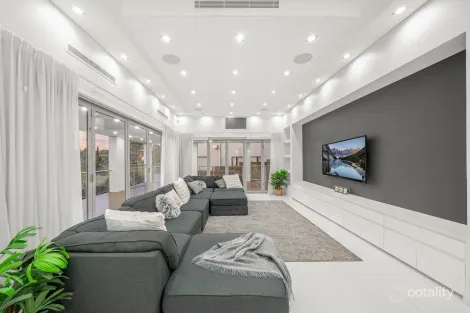 Property photo of 101 Chepstow Drive Castle Hill NSW 2154