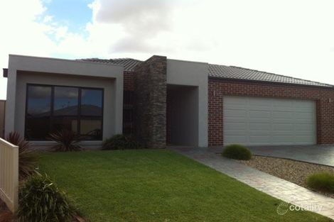 Property photo of 12 Deakin Court Horsham VIC 3400