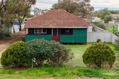 69 Avon St, Quairading, WA 6383