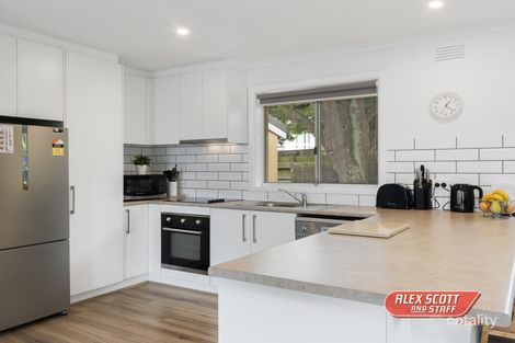 Property photo of 9 Walton Street Rhyll VIC 3923