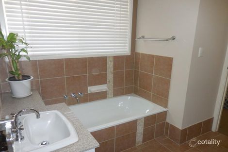 Property photo of 2/100 Amarina Avenue Mooloolaba QLD 4557