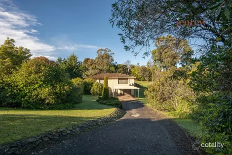 Property photo of 8 Highfield Road Ambleside TAS 7310