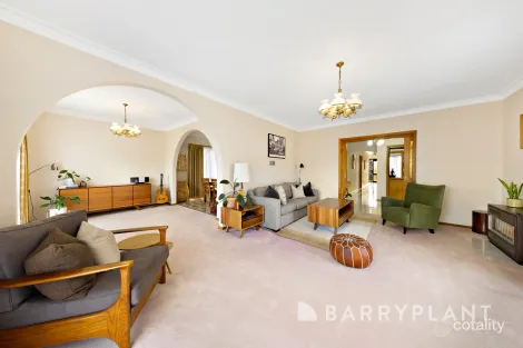 Property photo of 9 Ivanhoe Avenue St Albans VIC 3021