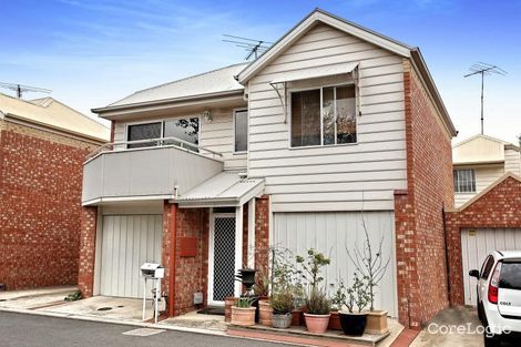 Property photo of 11 Halford Lane Kensington VIC 3031