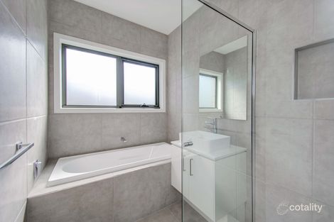 Property photo of 3/2 The Drive Rosebud VIC 3939