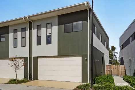 10/1 Lake Serenity Bvd, Helensvale, QLD 4212