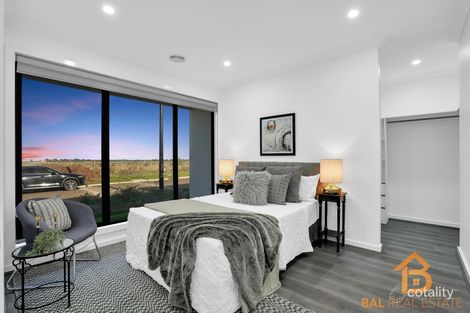 Property photo of 38 Lena Crescent Truganina VIC 3029