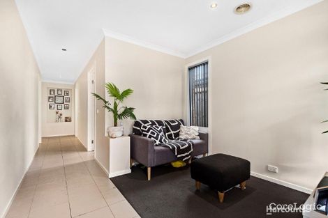 Property photo of 50 Algerd Way Pakenham VIC 3810