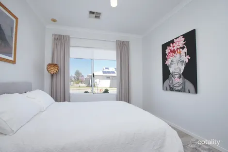 Property photo of 86 Sapphire Drive Treeby WA 6164