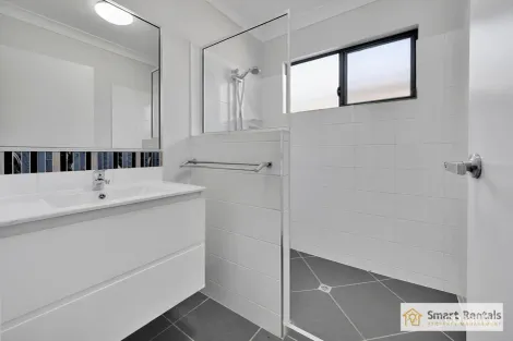 Property photo of 11 Parsonia Drive Rasmussen QLD 4815