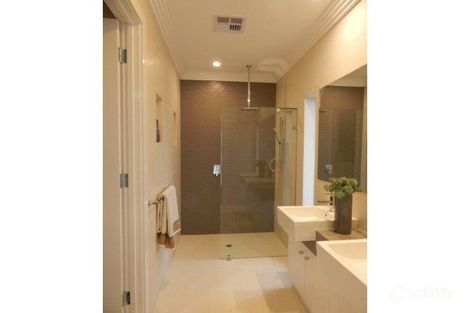 Property photo of 76 Aurora Circuit Meadows SA 5201