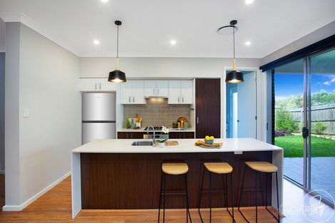 10 Vicarage St, North Kellyville, NSW 2155