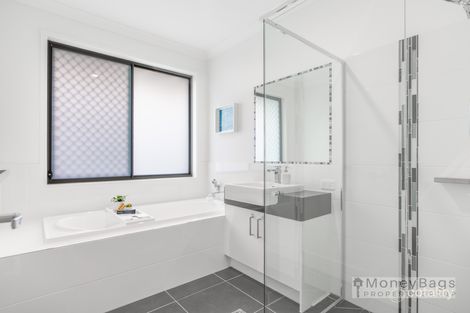 Property photo of 30 Byron Drive Jimboomba QLD 4280