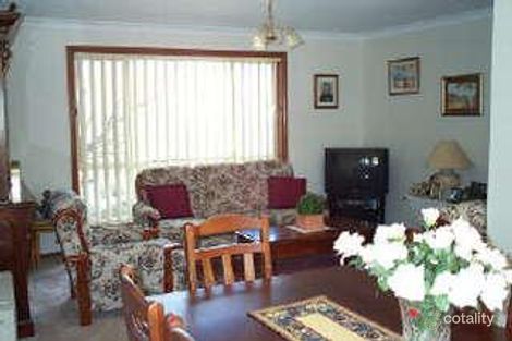 Property photo of 6 Kaloona Drive Bourkelands NSW 2650