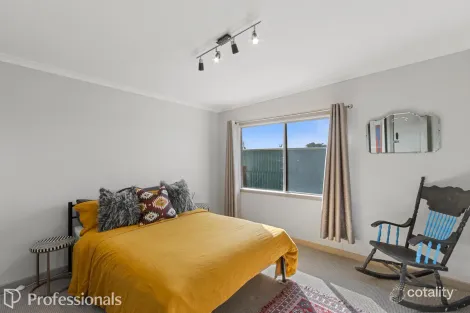 Property photo of 19 Kelly Street Clare SA 5453