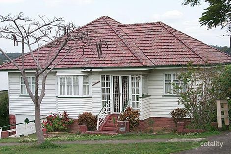 23 Emma St, Holland Park West, QLD 4121