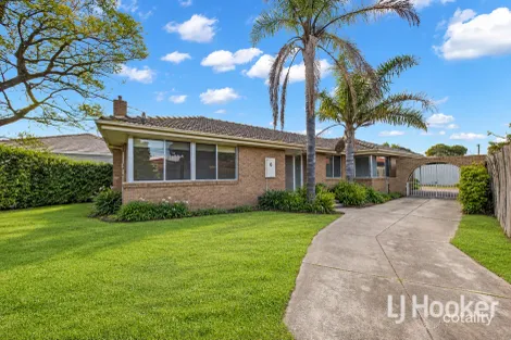 6 RUTH CT, MELTON SOUTH, VIC 3338