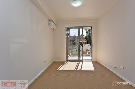 Property photo of 102/11-15 Robilliard Street Mays Hill NSW 2145