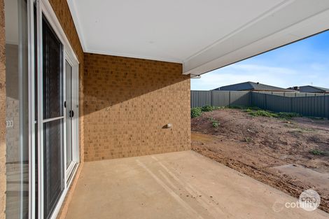 Property photo of 5 Charters Way Huntly VIC 3551
