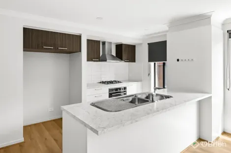 Property photo of 69 Abbeygate Drive Werribee VIC 3030