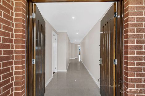 Property photo of 31 Oriel Road Donnybrook VIC 3064