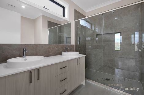 Property photo of 31 Oriel Road Donnybrook VIC 3064